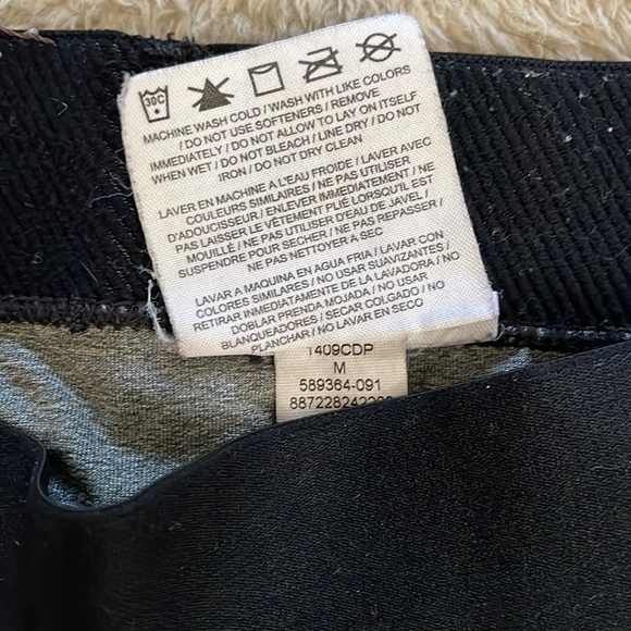 Dri-fit compression shorts - Picture 3 of 3